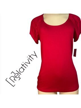 NWT $34 Relativity Big Red Barn Knit Top Small